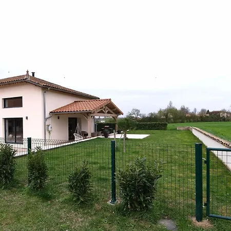 Ici On Est A Villa